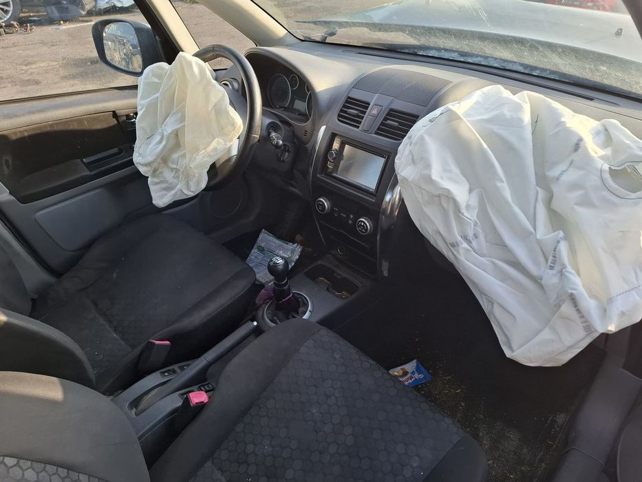 Dezmembrez Suzuki SX4 - 1 (facelift) (2009 - 2014), 1.6 VVT M16A, manual, M16A