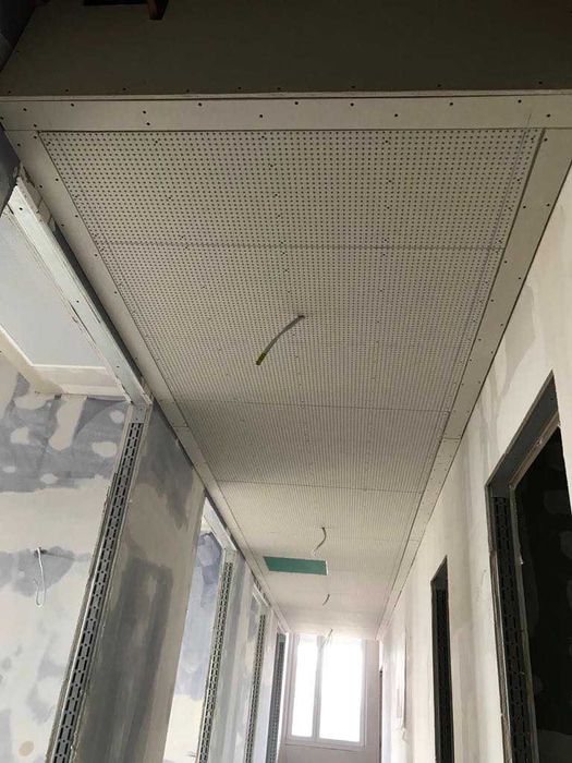 Строителни услуги -работа с гипсокартон и шпакловане.