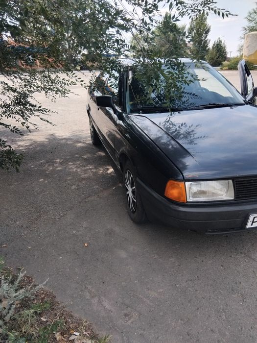 Продам машину ауди 80