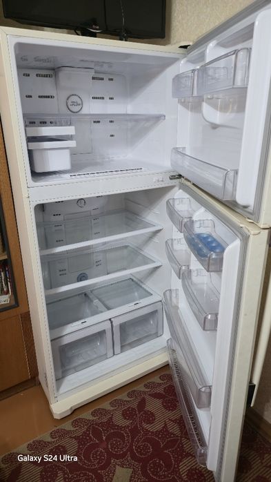 Продам холодильник samsung