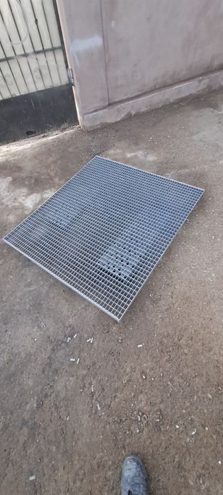 Trepte-grilaje zincate 120x24cm