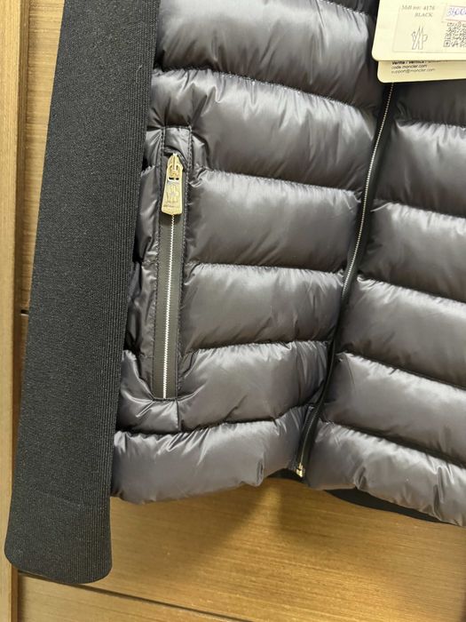 Продам кофту утепл мужскую Monclear размер М