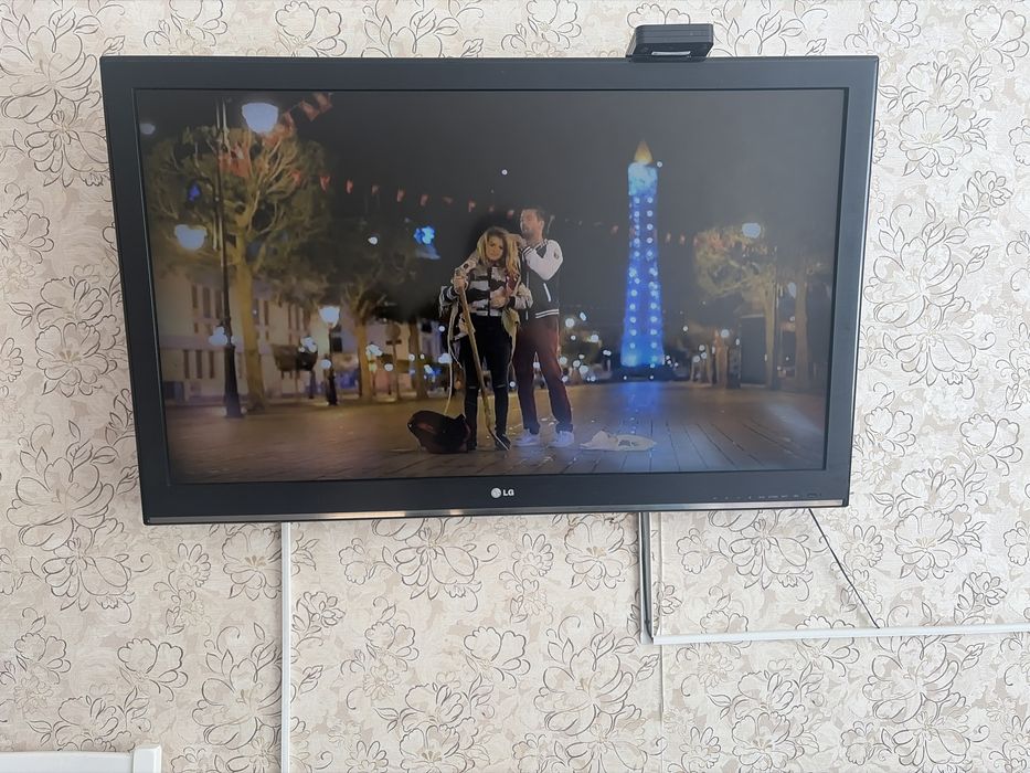 Продам телевизор Lg