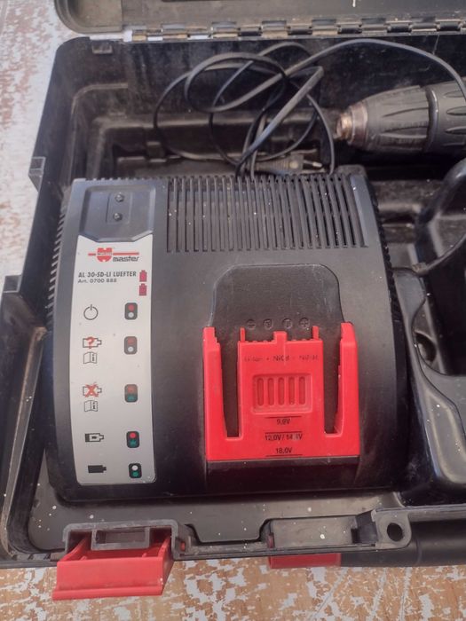 Rotopercutor WURTH , acumulator si incarcator