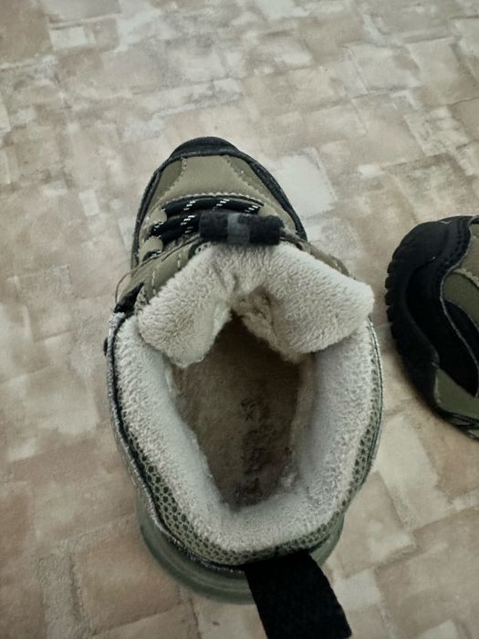 Продам кросовки