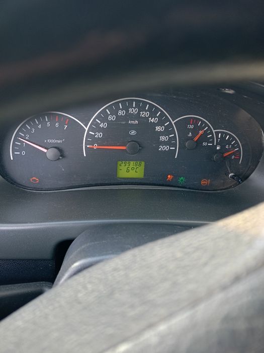 Продам приору 2011