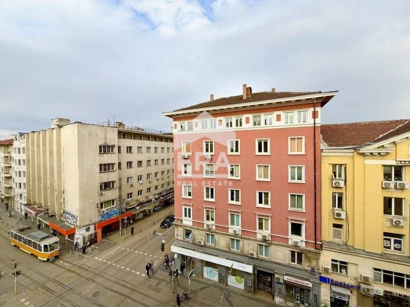 Апартамент до площад "Славейков" и ул. "Раковска"