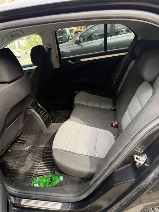SKODA Superb 2010 — imagine 4