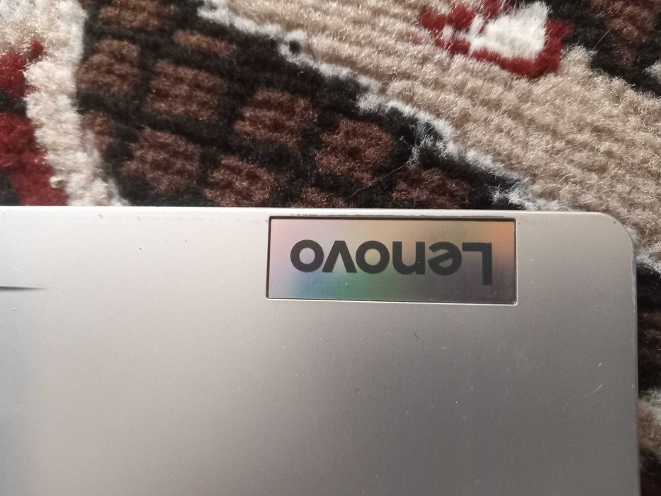 Noutbuk Lenovo .