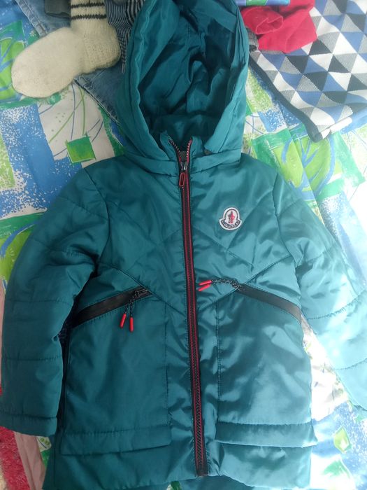 Продам куртки весна осень