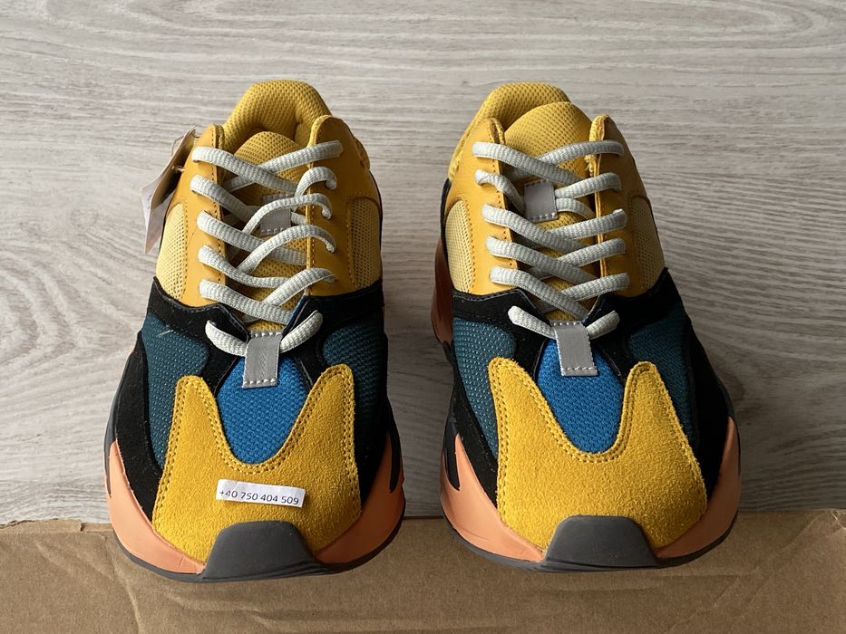 adidas Yeezy Boost 700 Sun 42 ( Fit 41 )