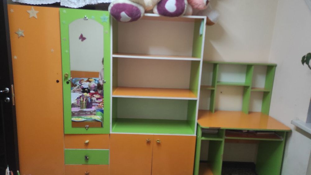Продается детский кровать и шкаф