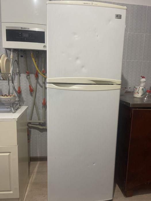 Продам холодильник LG