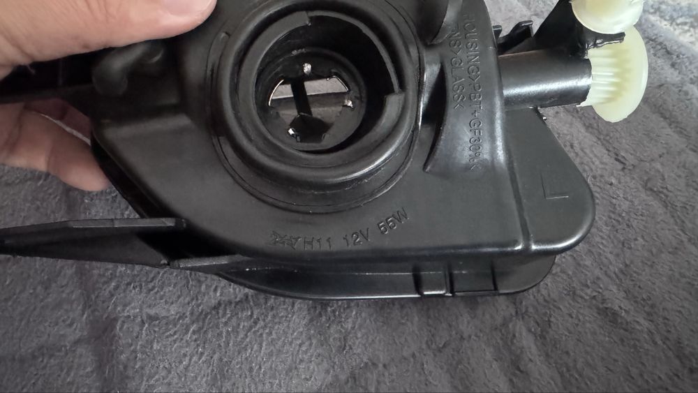 Продам противотуманку левую на мерседес w211