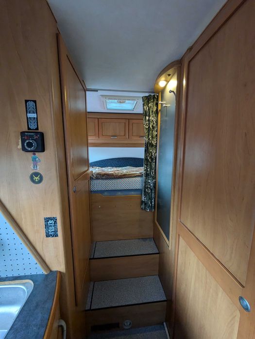 кемпер Hymer B524