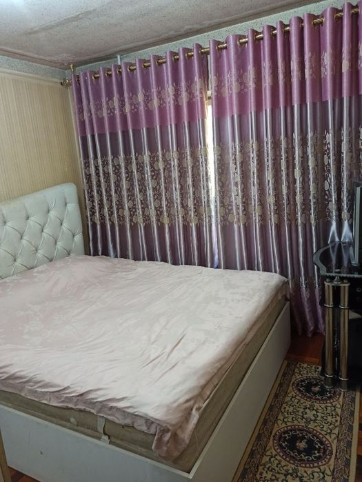 Срочно продается квартира метро Новза 4/3/4 цена 100.000у.е Е квартал