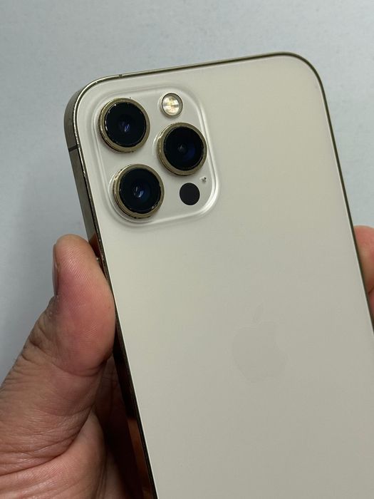 Продам Айфон 12 Про Макс 128г