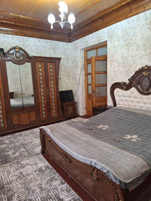 Nazarbek hovli sotiladi