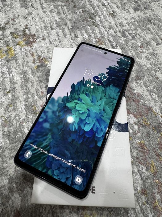 Продам Samsung S20FE