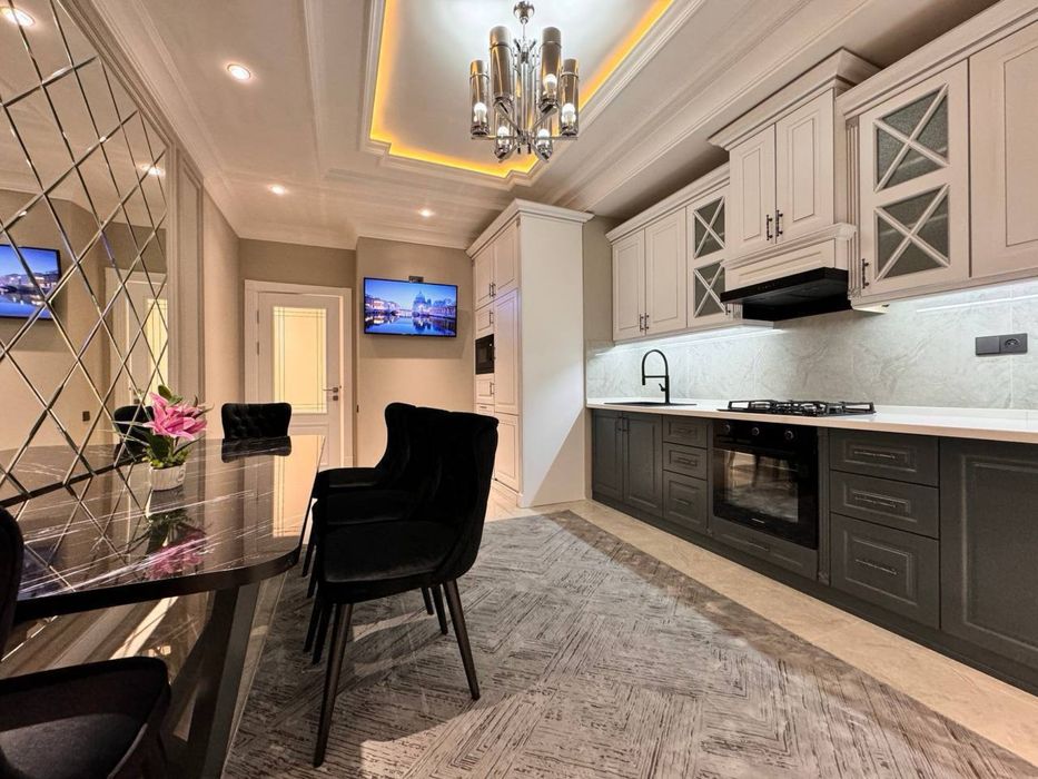 Ул, Чехова-Новостройка! Сдается новая 4-х комнатная квартира в центре!