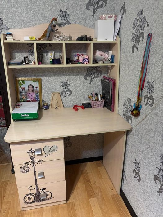 Продам подростковый гарнитур