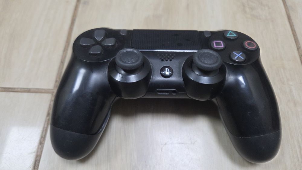 Controller ps4 funcționala