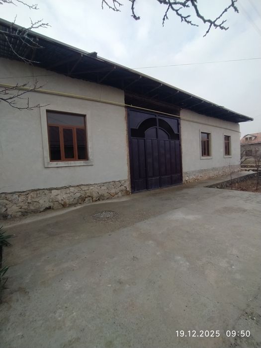 Умид қўрғонида участка