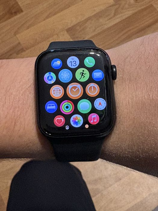 Продам Apple Watch SE 2 44mm