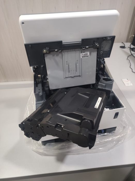 Продам принтер 3в1 Hp MFP1200w