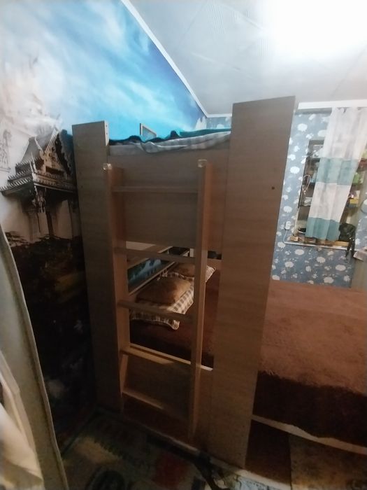 Продам двухярусную кровать