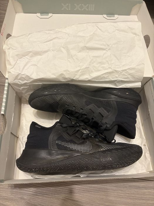 nike kyrie flytrap V