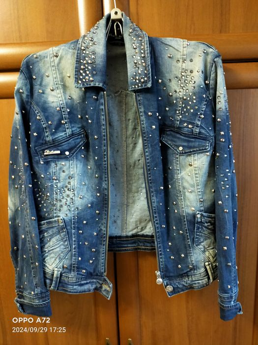 Продам новые вещи брендовые.