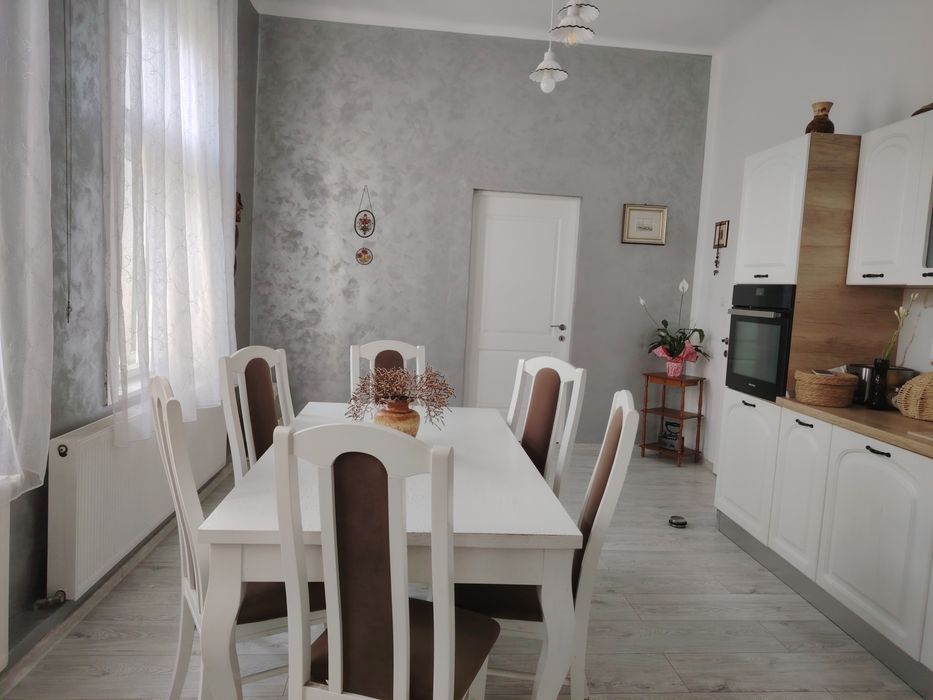 Casă spațioasă în Ghioroc, județul Arad
