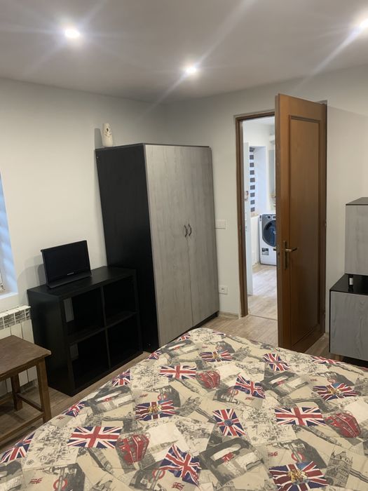 Privat inchiriez casa