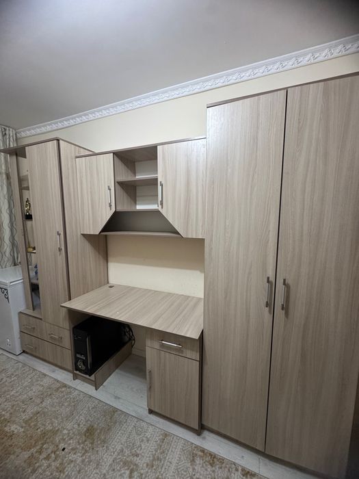 Продается мебель, кровать и шкаф
