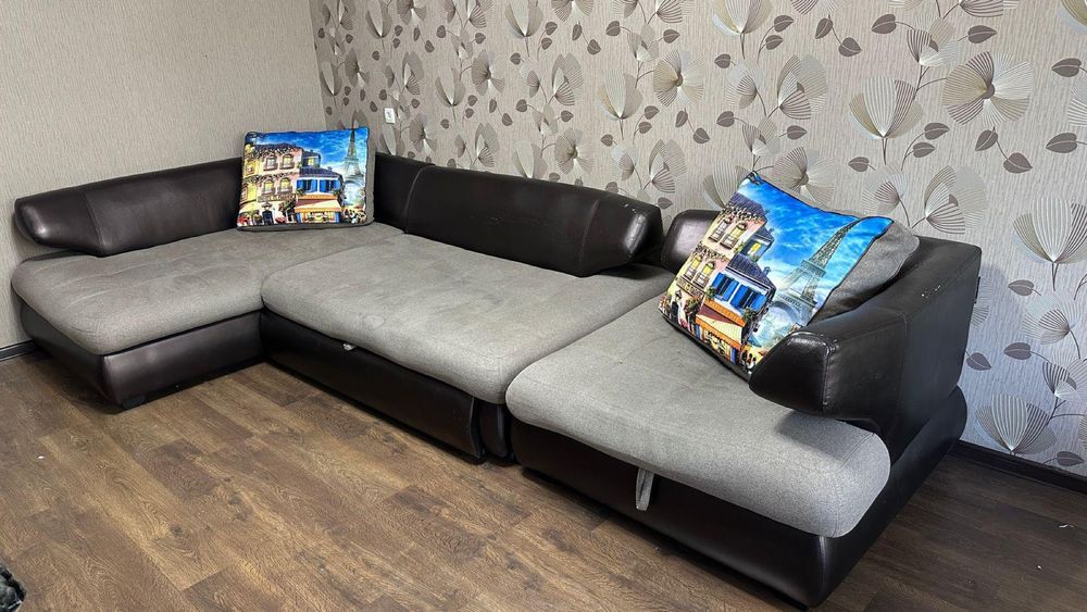 Диван длина 3.8м ширина 1.1м