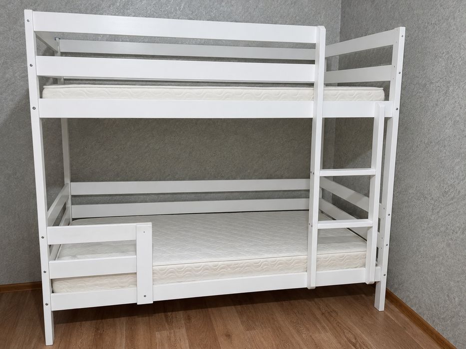 Продам двухъярусную кровать