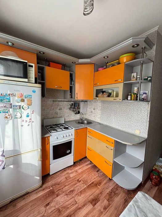 Продам 3к квартиру в 20 мкрн