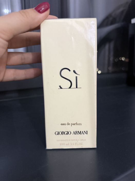 Продам духи Armani