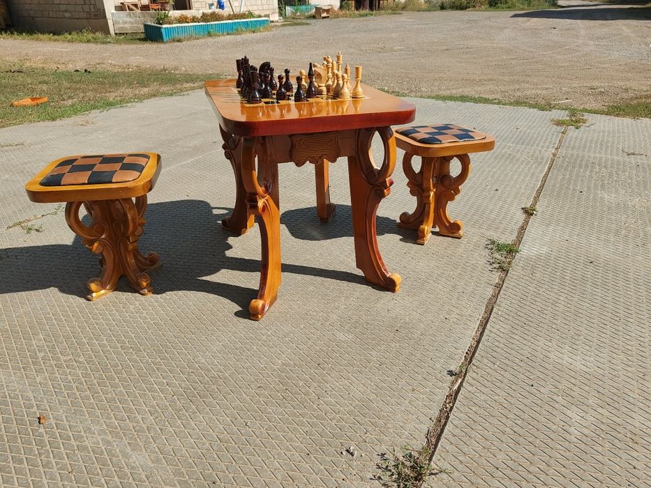 Шахматный стол ручной работы