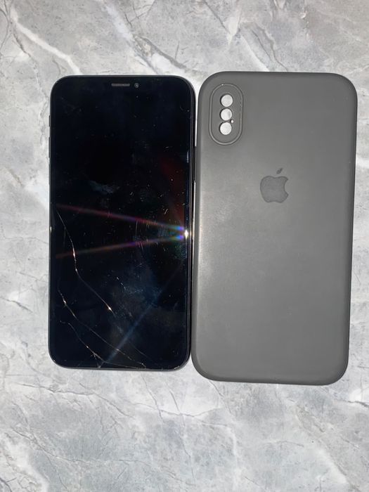 iPhone X 256 гб обменяю