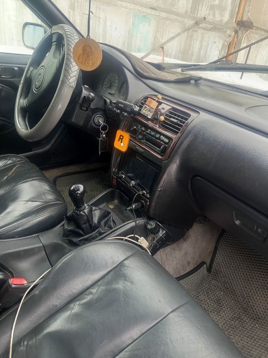 Продам машину Субару