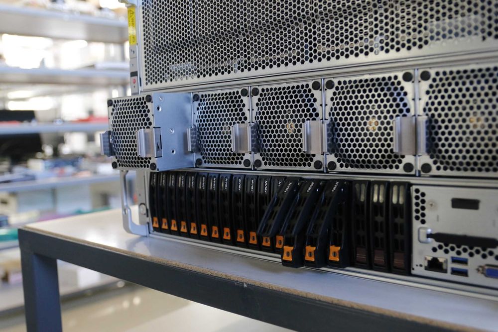 Supermicro сервер Nvidia H200