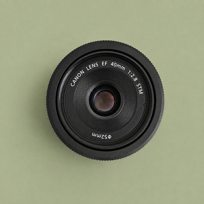Canon Pancake EF 40mm f/2.8 STM