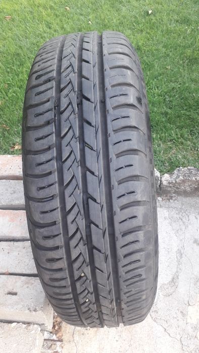 Продавам лети джанти с летни гуми за Опел 185/65/15
