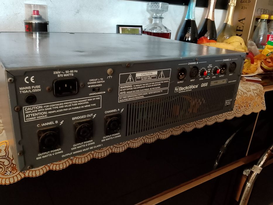 Vând putere amplificator