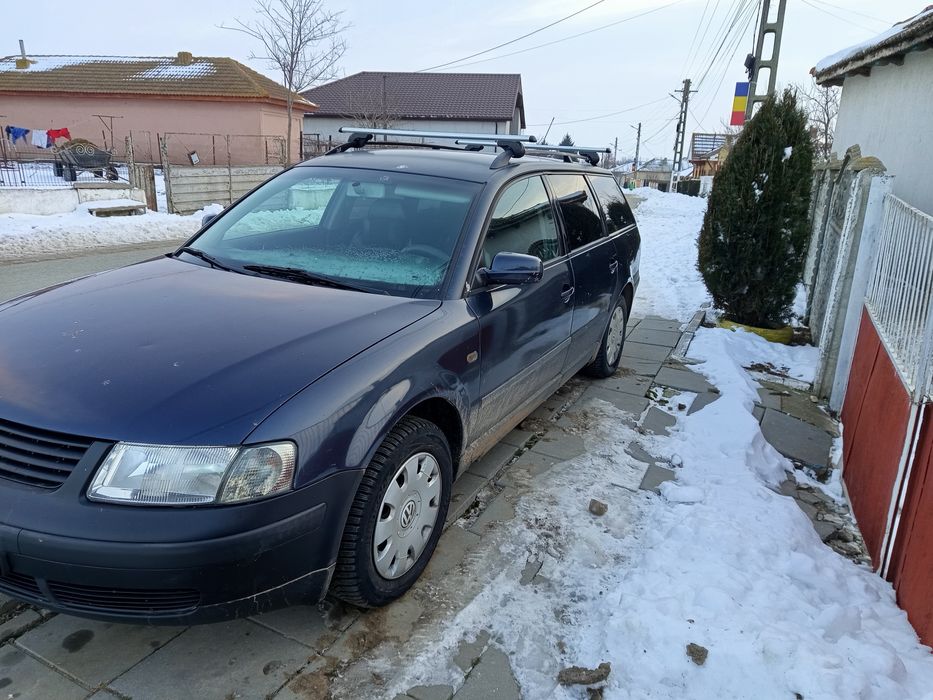 Vând  pasat b5 an 2000