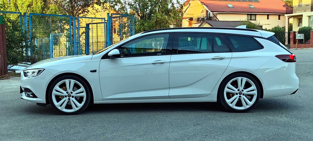 Opel Insignia AUTOMAT / 165CP / Jante 20" / Keyless / Full LED
