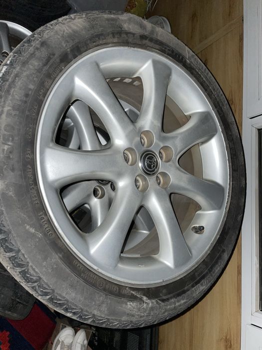 Шины 2 штук зимние