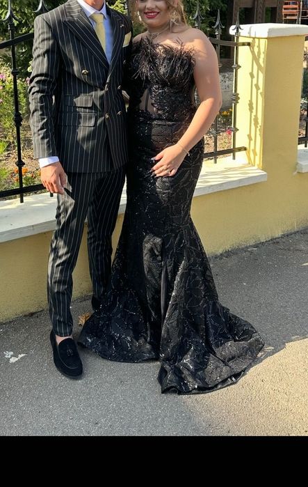 Vând rochie elegantă